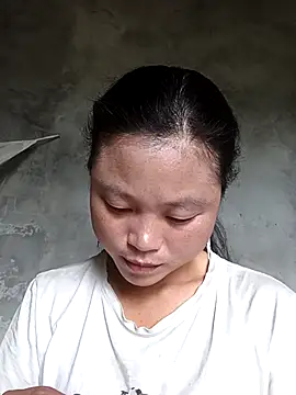 Snapshot of clara-cute chatting on 09/23/25, 05:03 clara-cute online show from 09/23/25, 05:03