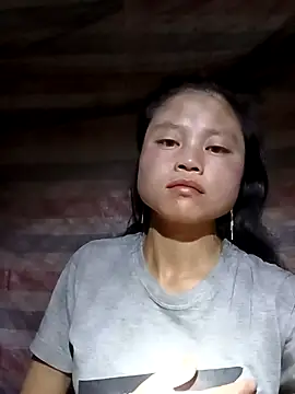 Snapshot of clara-cute chatting on 10/10/25, 01:45 clara-cute online show from 10/10/25, 01:45