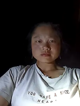 Snapshot of clara-cute chatting on 10/04/25, 10:00 clara-cute online show from 10/04/25, 10:00