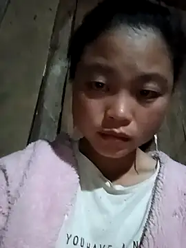 Snapshot of clara-cute chatting on 10/12/25, 09:49 clara-cute online show from 10/12/25, 09:49