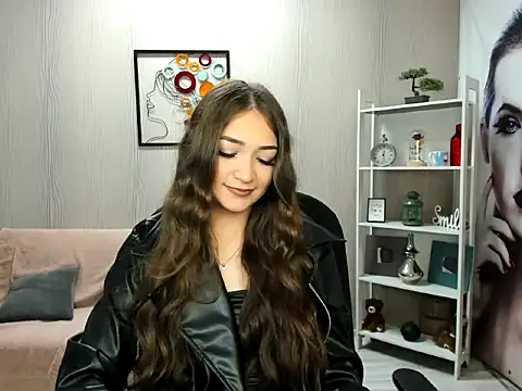 EllaClarke online show from 03/28/26, 10:27