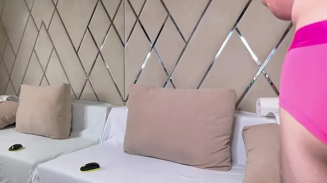 Snapshot of JesseCrosss chatting on 10/07/25, 05:52 JesseCrosss online show from 10/07/25, 05:52