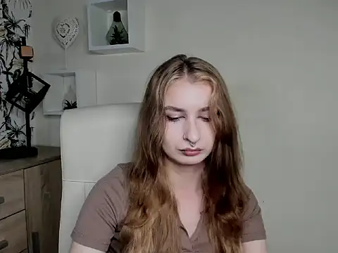 Snapshot of NinaBlond1 chatting on 10/09/25, 05:52 NinaBlond1 online show from 10/09/25, 05:52