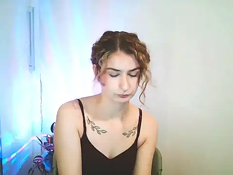 NinaBlond1 online show from 12/15/25, 07:25