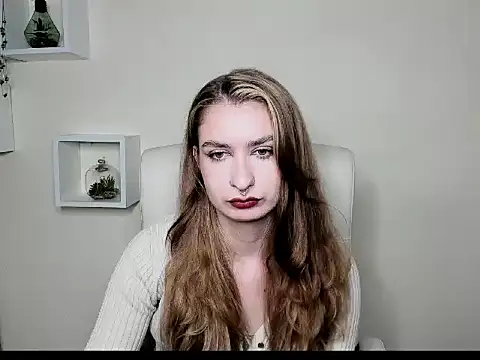 NinaBlond1 online show from 11/04/25, 09:24