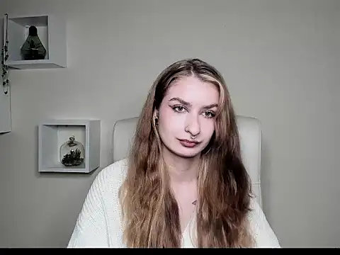 NinaBlond1 online show from 10/28/25, 06:45