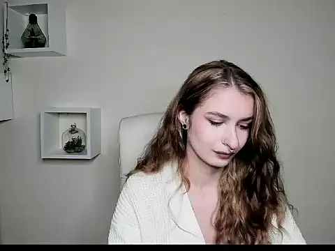 NinaBlond1 online show from 10/27/25, 06:47