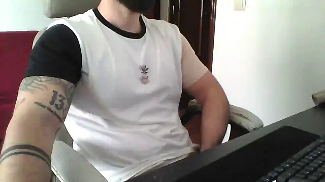 yourfantasy777 online show from 04/15/26, 03:05