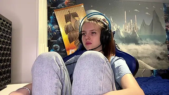 Snapshot of Elira_Breeze chatting on 01/09/26, 01:40 Elira Breeze online show from 01/09/26, 01:40