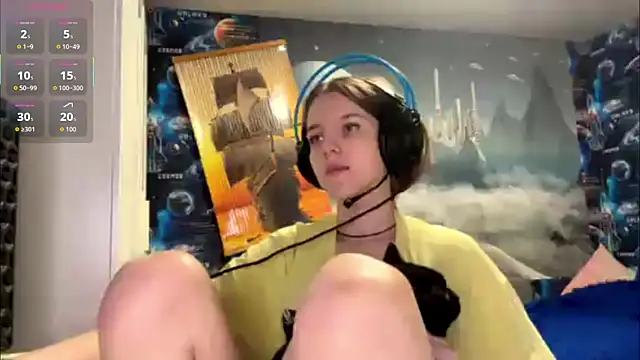 Elira Breeze online show from 12/14/25, 03:06