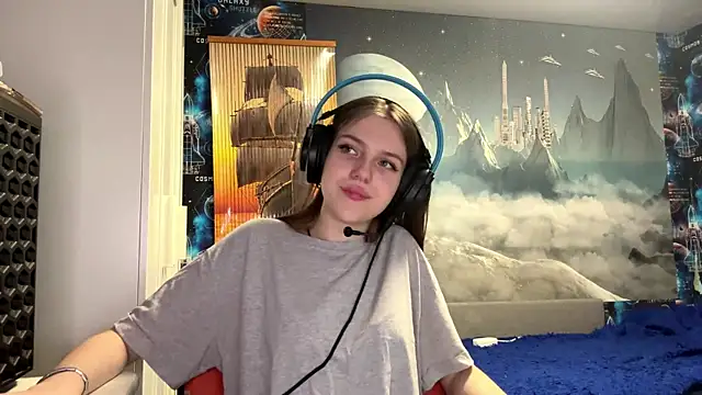 Elira Breeze online show from 11/11/25, 12:11