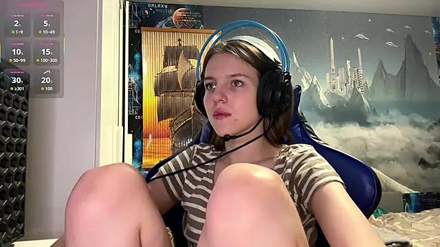 Snapshot of Elira_Breeze chatting on 02/22/26, 04:08 Elira Breeze online show from 02/22/26, 04:08