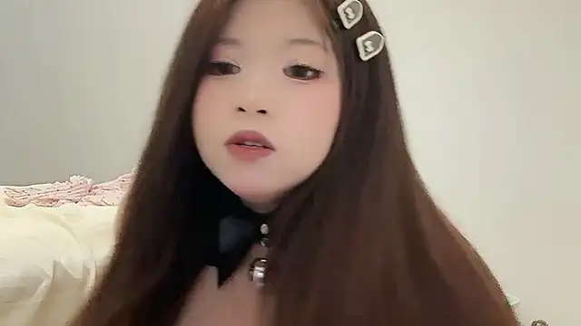 Snapshot of Sweet-shanshan chatting on 09/24/25, 07:37 Sweet-shanshan online show from 09/24/25, 07:37