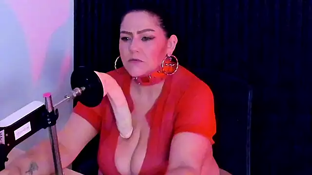 Snapshot of Aliyahsstone chatting on 09/20/25, 03:55 Aliyahsstone online show from 09/20/25, 03:55