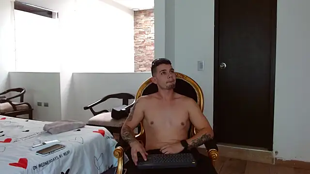 BooyHott  online show from 10/09/25, 07:25