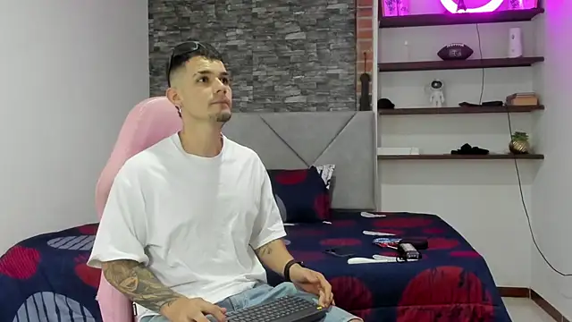 BooyHott  online show from 02/21/26, 07:38