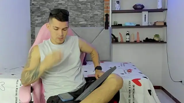 BooyHott  online show from 01/11/26, 07:10