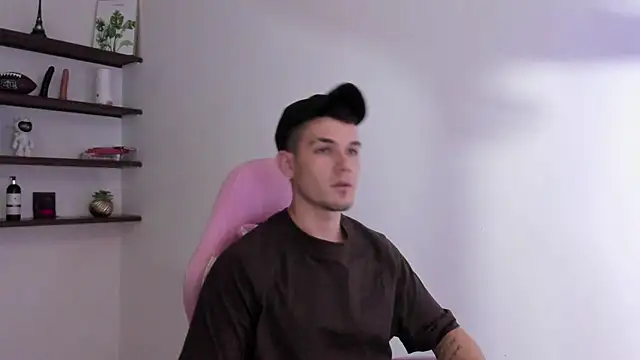 BooyHott  online show from 12/14/25, 06:57