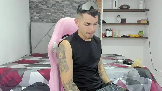 BooyHott  online show from 02/12/26, 07:24