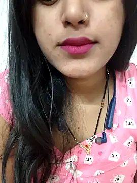 suzika  online show from 11/08/25, 09:07