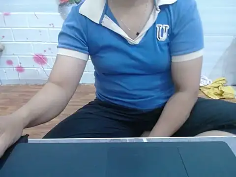 Hannie 26 online show from 11/06/25, 01:04