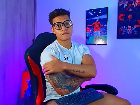 Snapshot of evan_greey chatting on 10/15/25, 05:50 evan greey online show from 10/15/25, 05:50