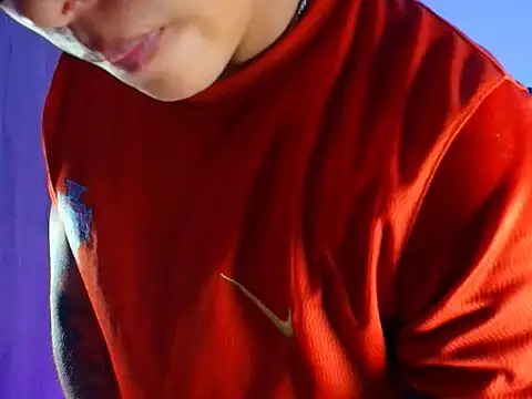 Snapshot of evan_greey chatting on 10/16/25, 04:21 evan greey online show from 10/16/25, 04:21