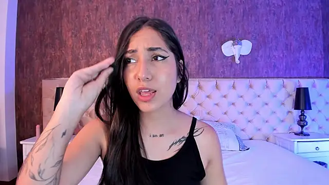 LiaaTurner online show from 10/07/25, 08:32