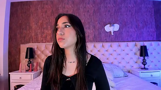 LiaaTurner online show from 10/03/25, 09:16