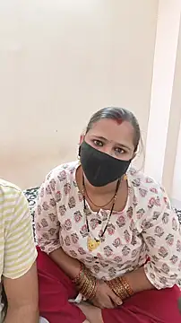 Snapshot of mansi_rawat05 chatting on 10/19/25, 10:18 mansi rawat05 online show from 10/19/25, 10:18