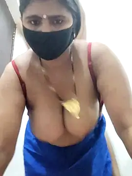 Snapshot of mansi_rawat05 chatting on 09/25/25, 06:25 mansi rawat05 online show from 09/25/25, 06:25