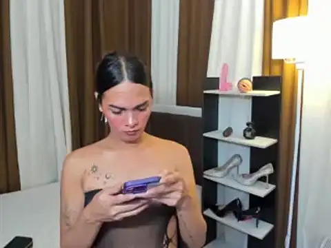 Snapshot of Sedictive_Samantha chatting on 11/24/25, 05:57 Sedictive Samantha online show from 11/24/25, 05:57