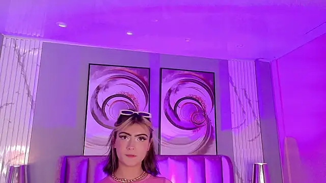 LuisaJonnes  online show from 09/24/25, 01:06