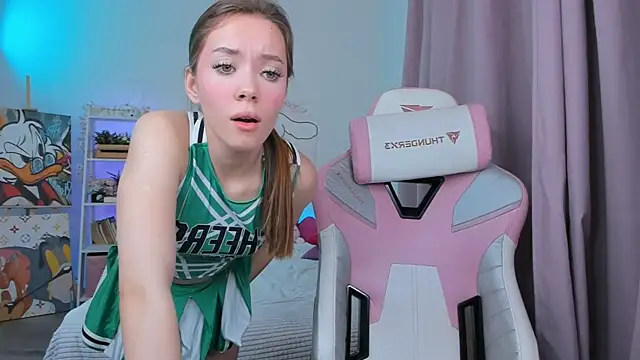 Leri Dells online show from 10/25/25, 03:06