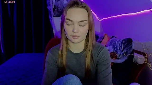 KitsyMoore online show from 11/02/25, 02:44