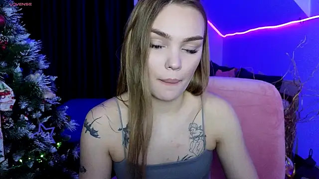 KitsyMoore online show from 12/16/25, 01:04