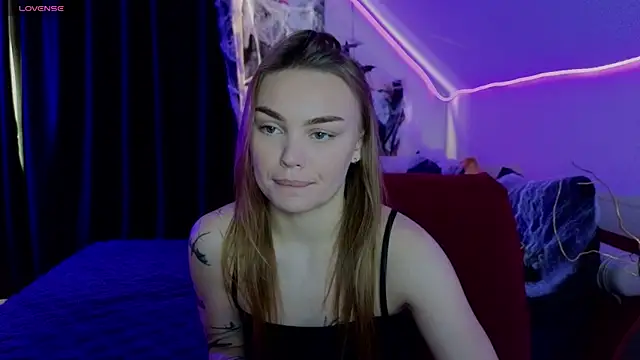 KitsyMoore online show from 11/01/25, 01:16