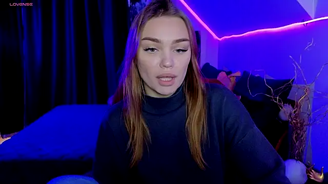 KitsyMoore online show from 11/24/25, 01:11