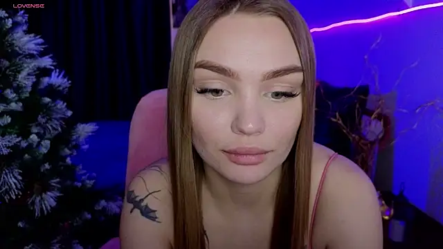 KitsyMoore online show from 12/19/25, 01:13