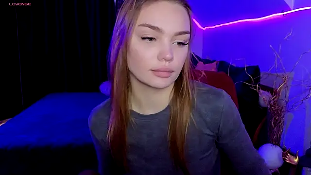 KitsyMoore online show from 11/29/25, 01:11