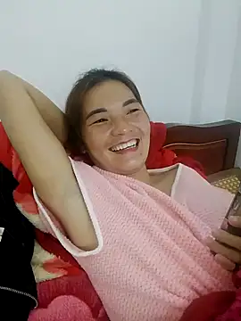 Snapshot of phuongxinhxan chatting on 11/18/25, 02:42 phuongxinhxan online show from 11/18/25, 02:42