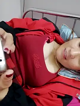 Snapshot of phuongxinhxan chatting on 11/04/25, 12:53 phuongxinhxan online show from 11/04/25, 12:53