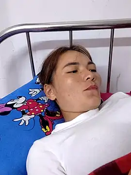 Snapshot of phuongxinhxan chatting on 11/03/25, 04:39 phuongxinhxan online show from 11/03/25, 04:39