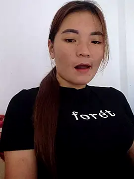 Snapshot of phuongxinhxan chatting on 11/27/25, 02:45 phuongxinhxan online show from 11/27/25, 02:45