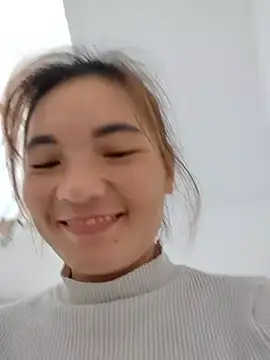 Snapshot of phuongxinhxan chatting on 12/18/25, 03:00 phuongxinhxan online show from 12/18/25, 03:00