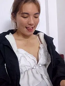 Snapshot of phuongxinhxan chatting on 11/26/25, 02:39 phuongxinhxan online show from 11/26/25, 02:39