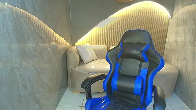 dany r  online show from 11/17/25, 01:26