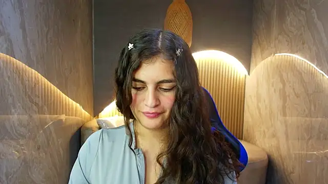 dany r  online show from 11/04/25, 01:37