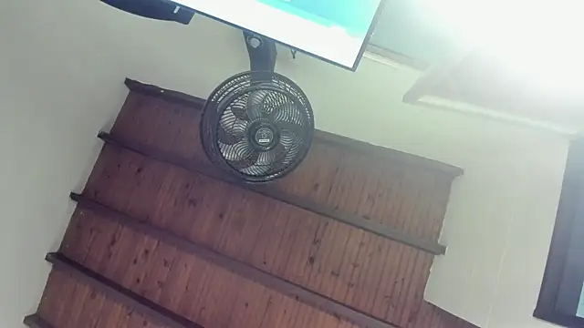 Isabella-Rosssi online show from 10/11/25, 04:24