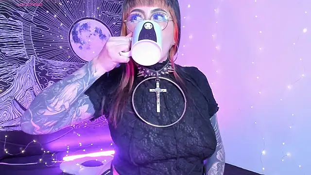 Hallucigenia  online show from 09/26/25, 02:13
